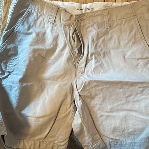 Old navy lived in straight shorts 38